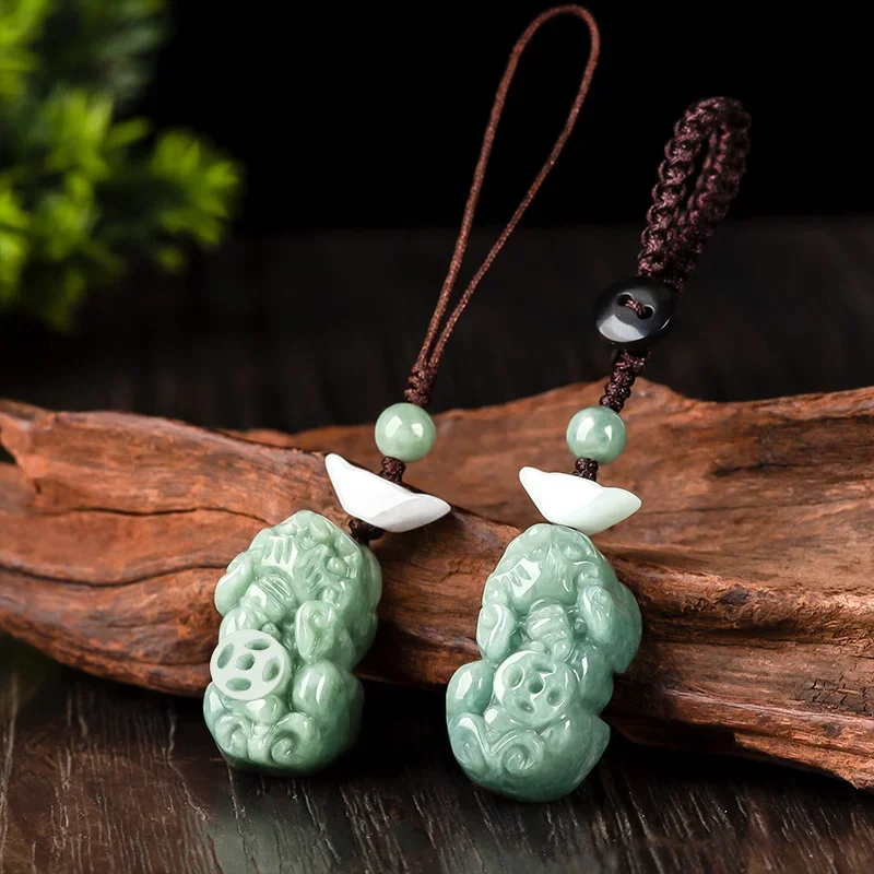 Burmese Emerald Pixiu Yuanbao  - Men Accessories Chain recension och pris
