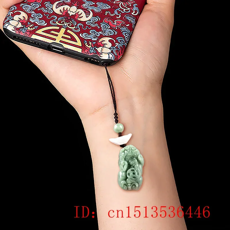 Burmese Emerald Pixiu Yuanbao  - Men Accessories Chain recension och pris