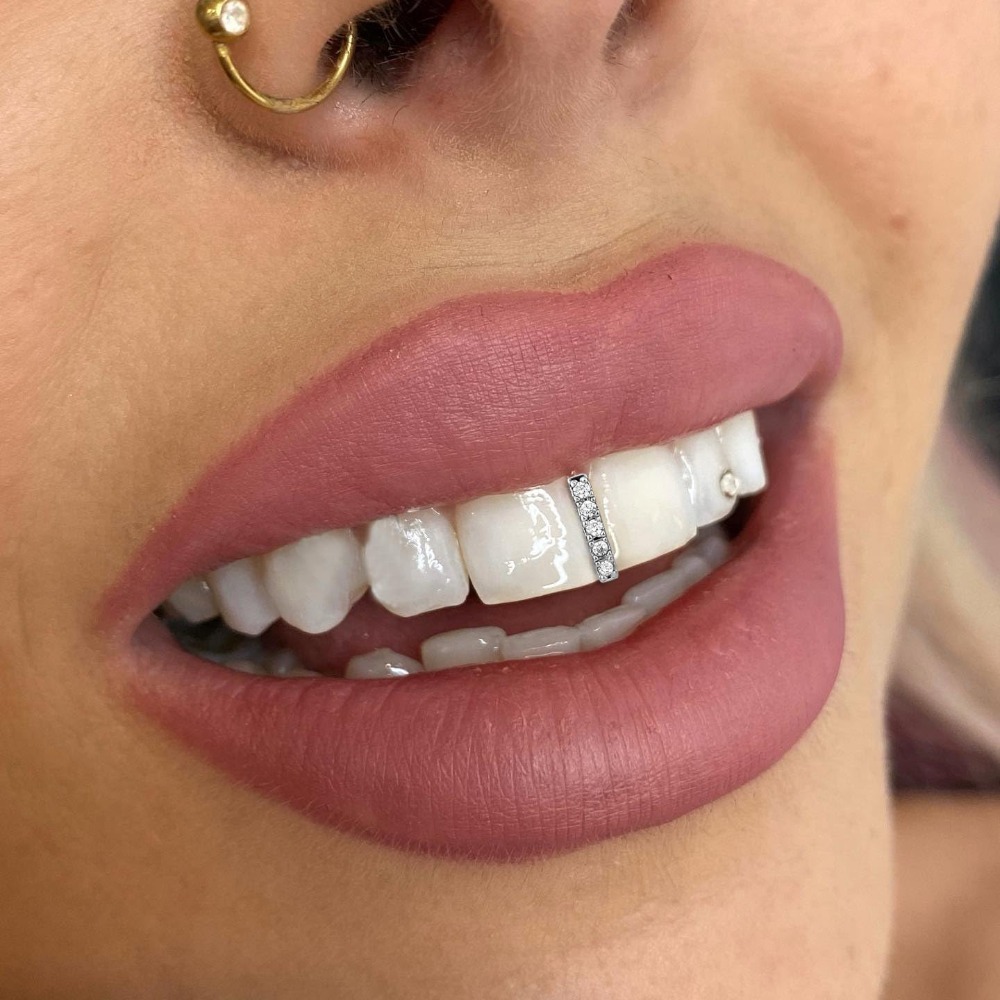 Gold Silver Plated  Iced Out T - Men Accessories In Silver recension och pris