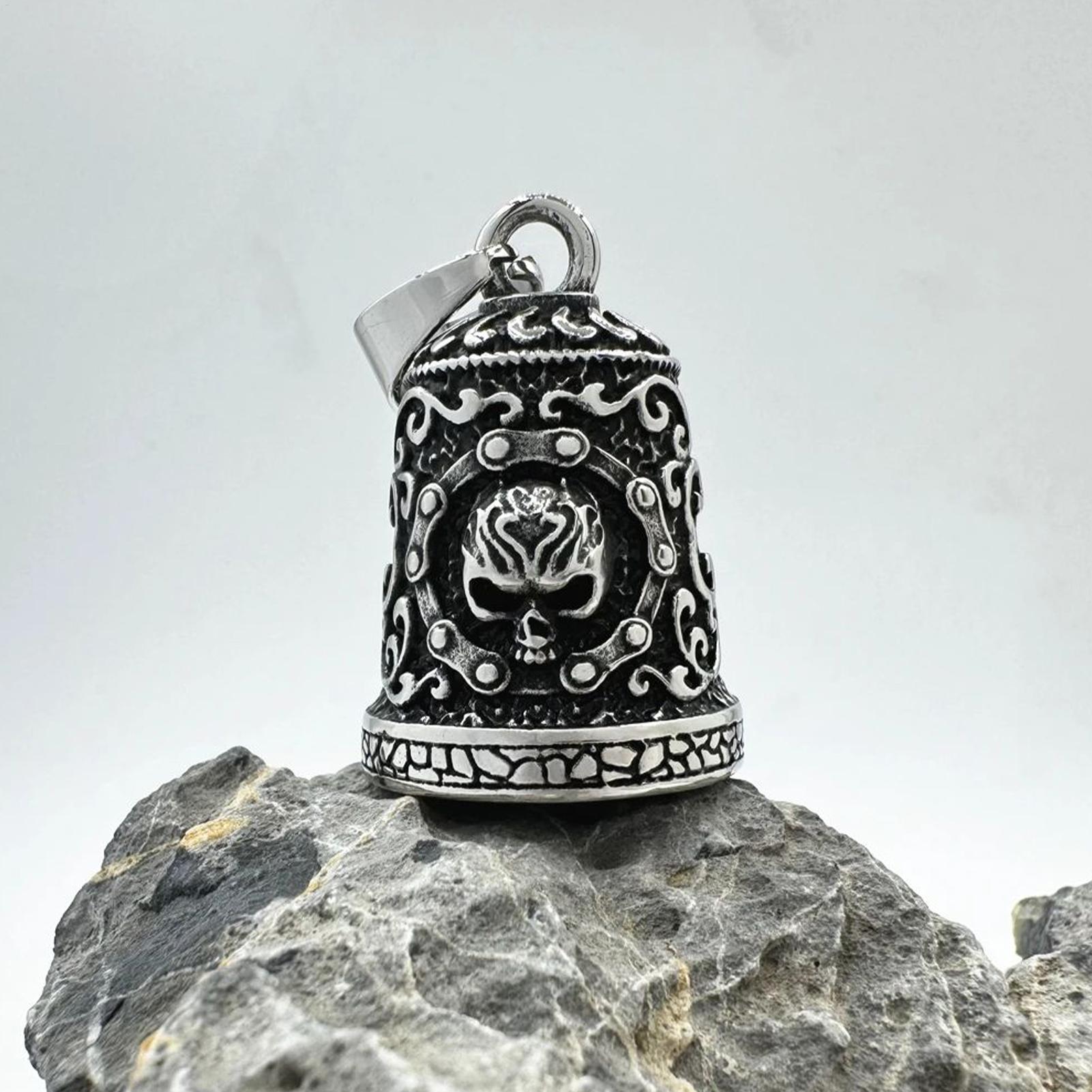 Skull Bell Charm Motorcycle Be - Men Accessories Chain recension och pris