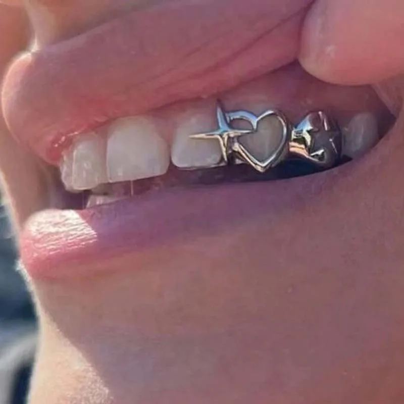 Punk Hip Hop Hollow Heart Teet - Men Accessories In Silver recension och pris