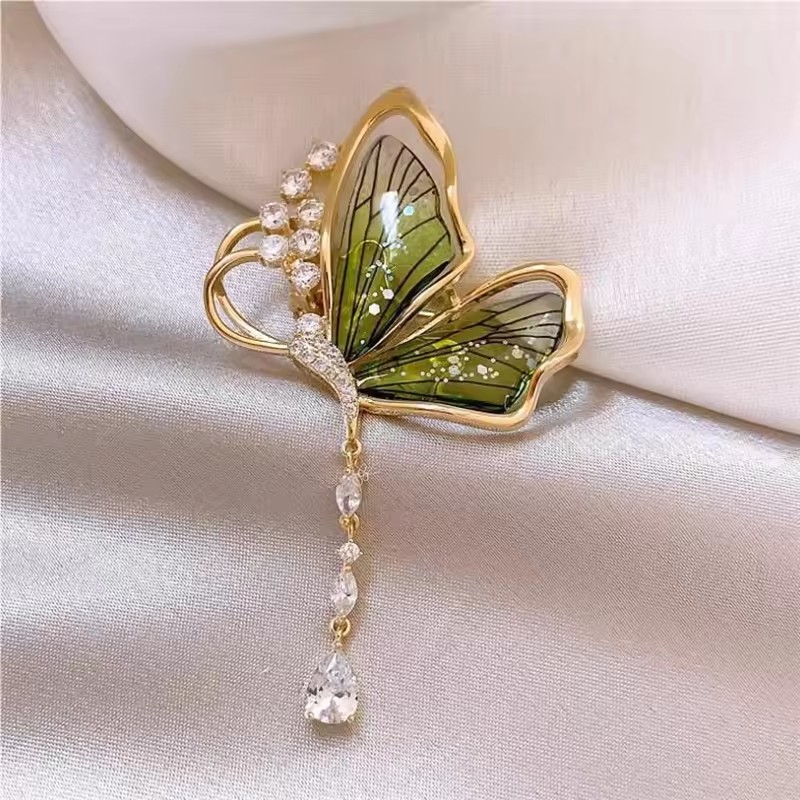 Delicate Butterfly Brooch for  - Men'S Accessories Trends 2025 recension och pris