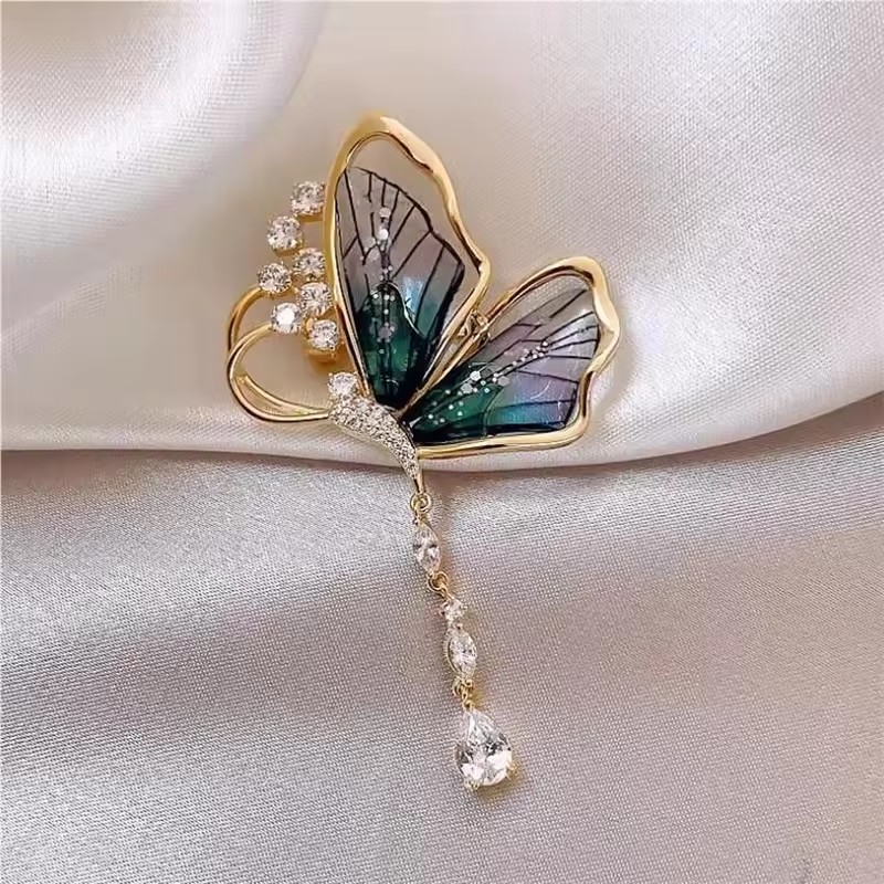 Delicate Butterfly Brooch for  - Men'S Accessories Trends 2025 recension och pris